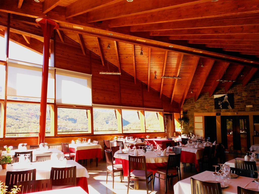 La Llardana Pension Benasque Buitenkant foto