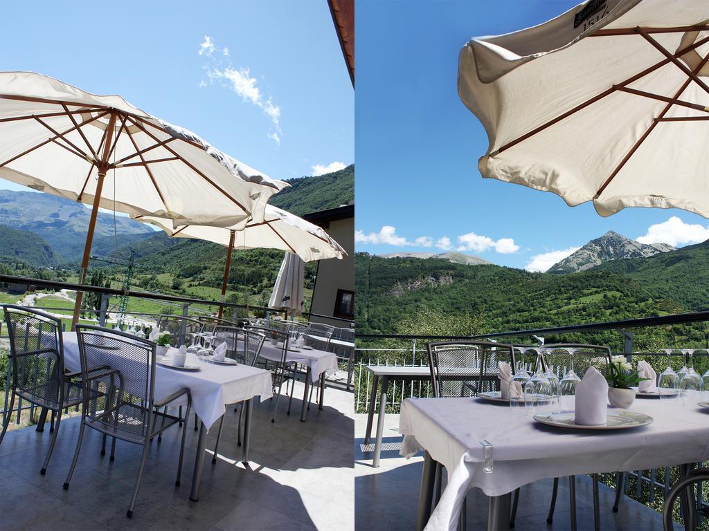 La Llardana Pension Benasque Buitenkant foto