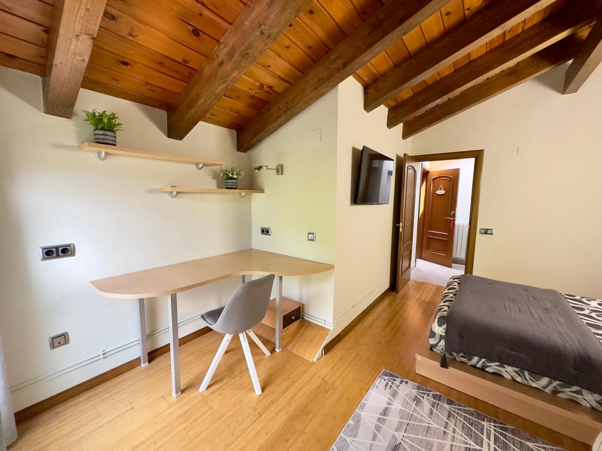 La Llardana Pension Benasque Buitenkant foto